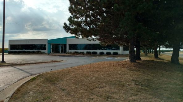 Galleria: 4203 Galleria Dr, Loves Park, IL 61111